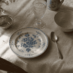 vaisselle definition table ancienne
