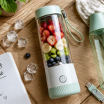 Mixeur fruit portable rempli de fruits