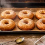 Recette des beignets au four moelleux sans friture, sortant du four